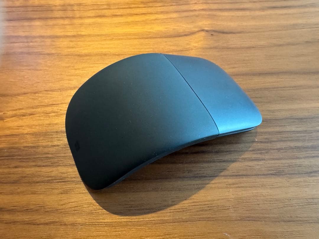 【美品】マイクロソフト Surface アーク マウス 黒 CZV-00103