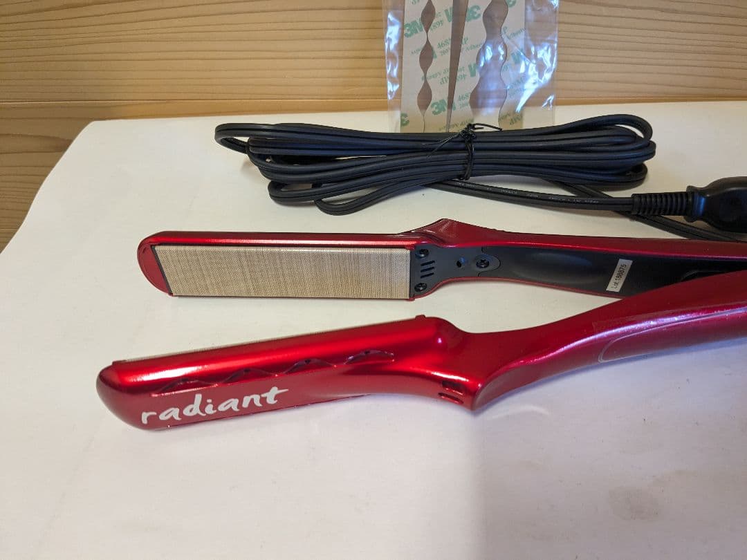 【未使用】radiant ラディアント　LM125-R　ストレートヘアアイロン