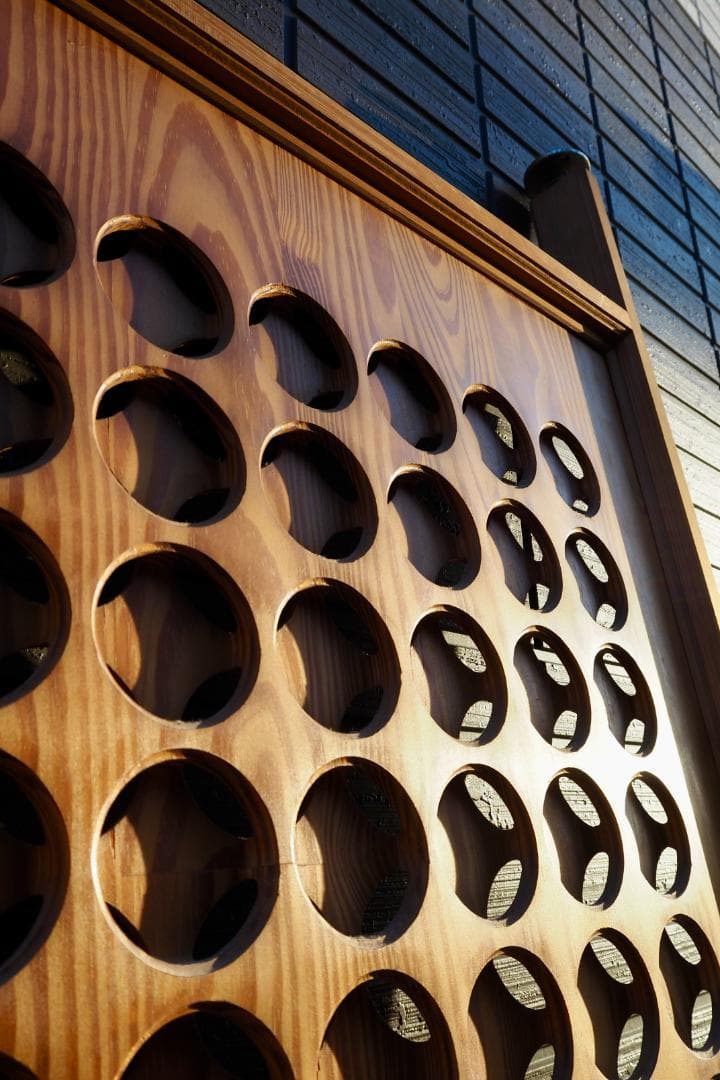 即配達 木製 丸穴パーテーション 玄関飾り 古家具 昭和レトロ