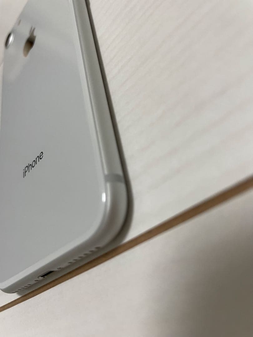 Apple iPhone 8 ホワイト 64GB 本体のみ