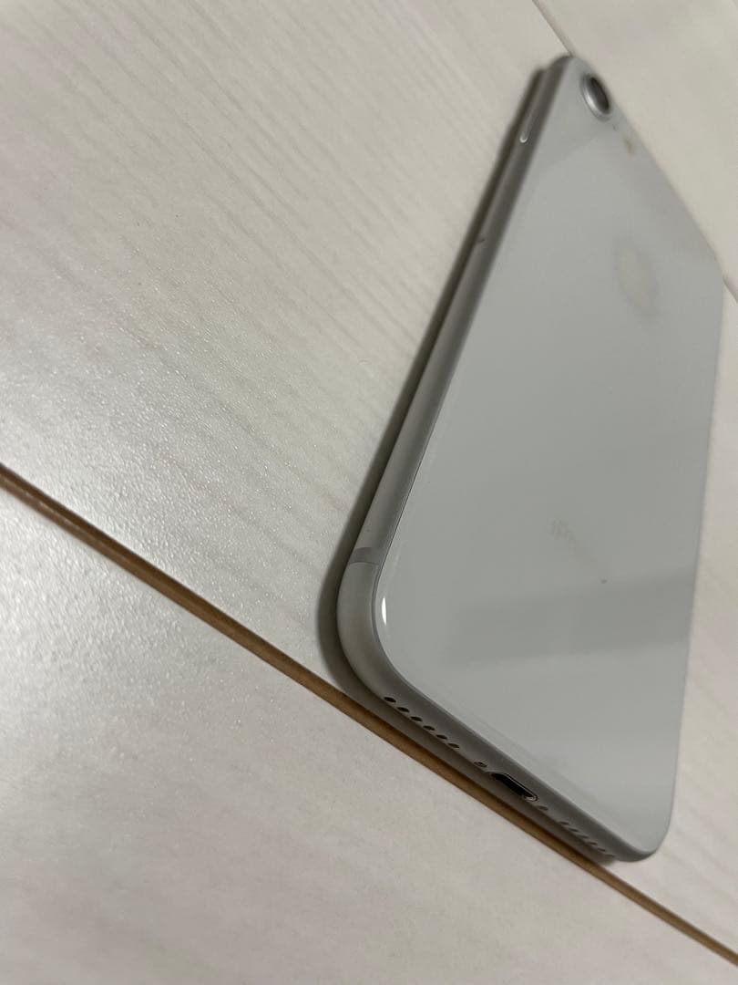 Apple iPhone 8 ホワイト 64GB 本体のみ