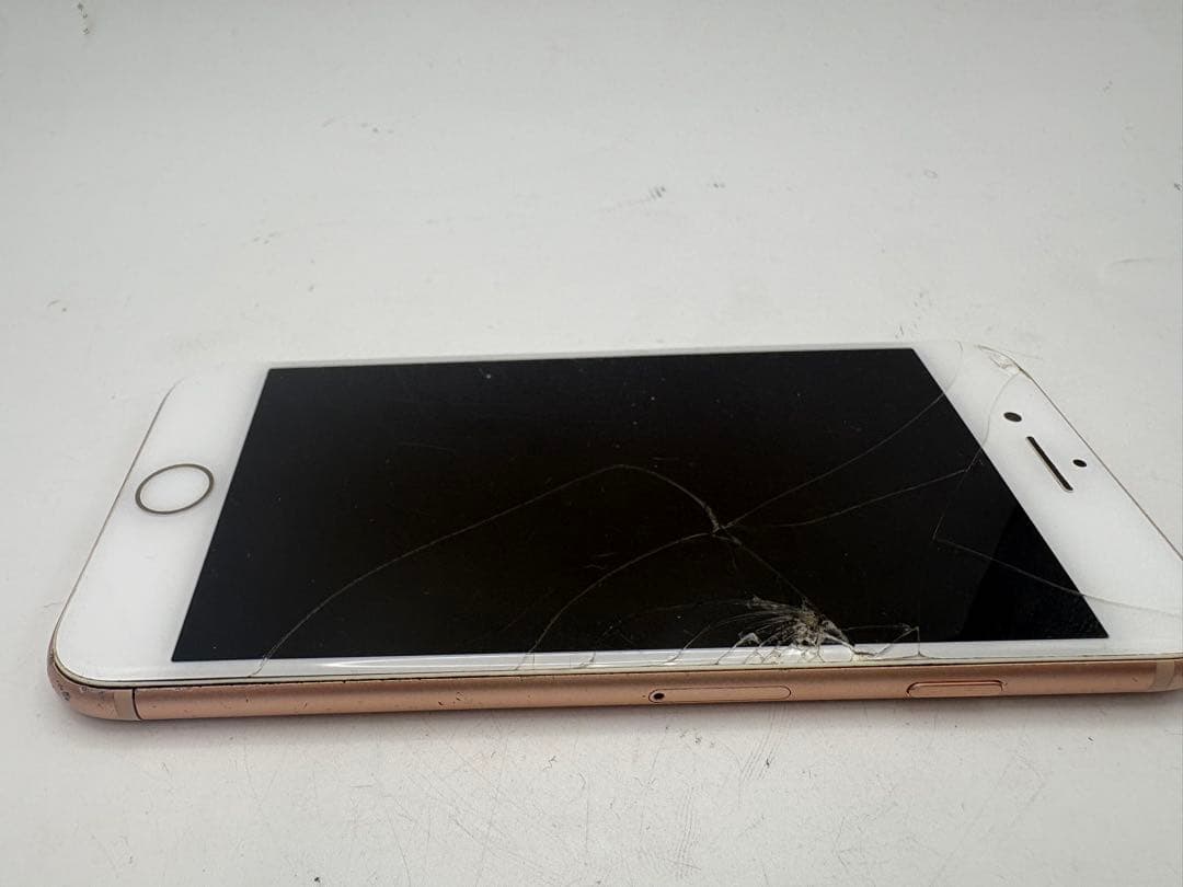iPhone8 256￼GB ゴールド　バッテリー残量…78%