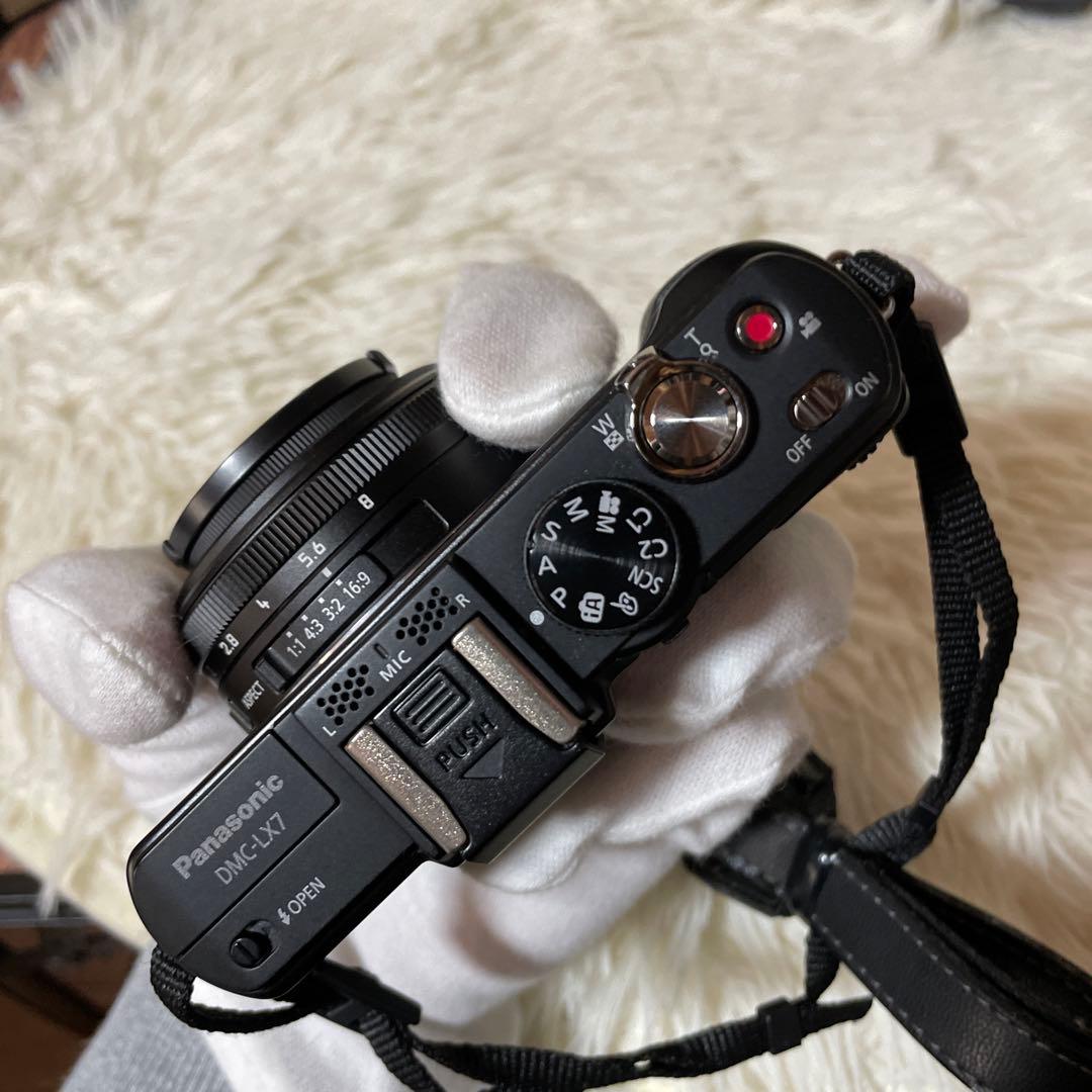 LUMIX DMC-LX7 ブラック　コンデジ レトロ 人気