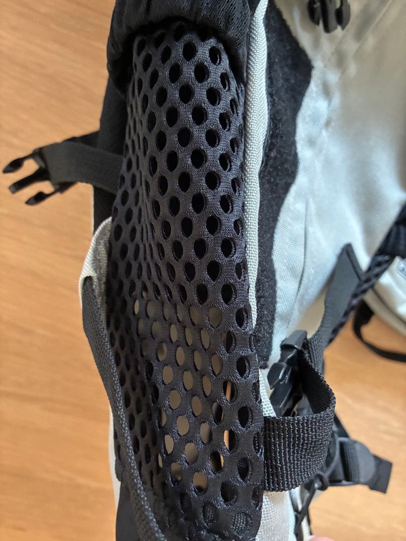 週末値下げ　K9 SPORT SACK 小型犬用キャリーバッグ グレー