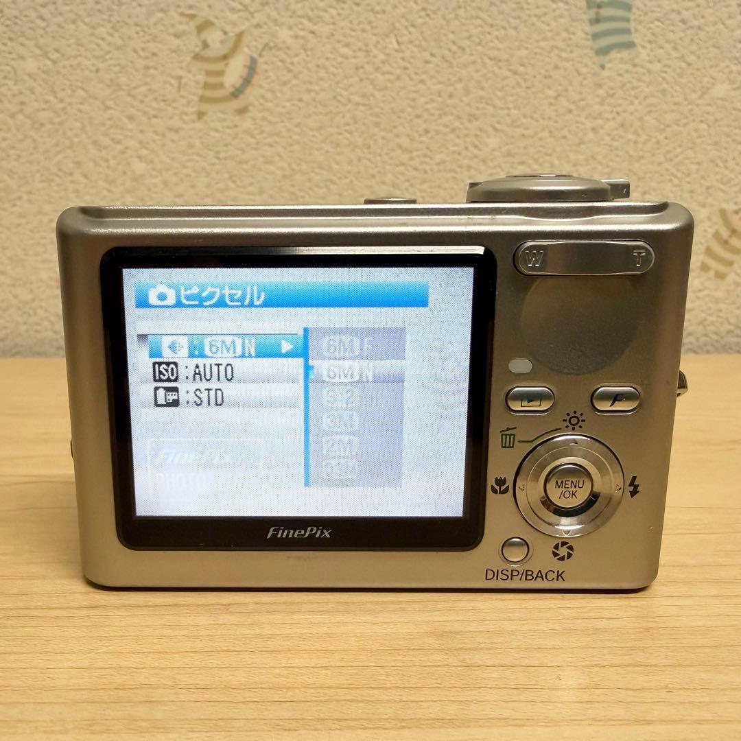 フジフイルム FUJIFILM FinePix F11 シルバー デジカメ