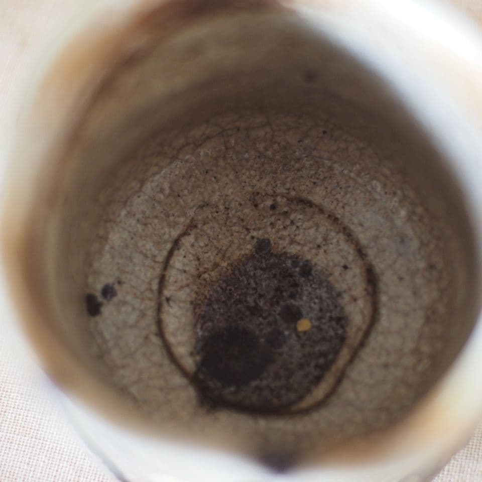 手作り陶器 茶碗 白と茶色のグラデーション 志野？