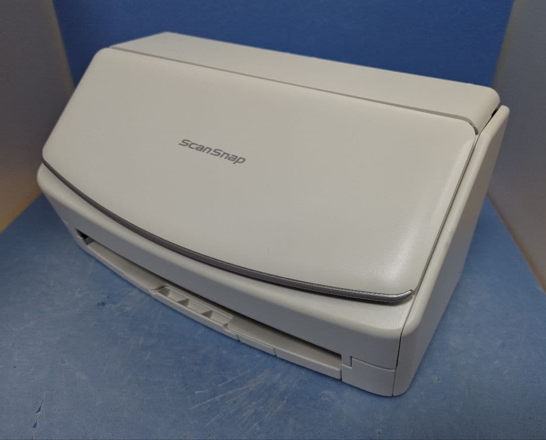 たまった書類を一気にスキャン 富士通 ScanSnap iX1500（白）