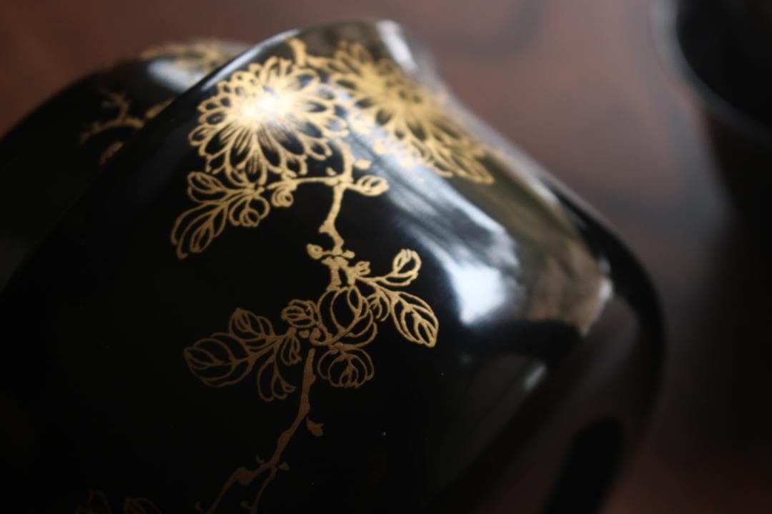 時代逸品！端正な時代黒漆に極上菊蘭蒔絵の映える四つ椀（検懐石道具蒔絵椀茶道具