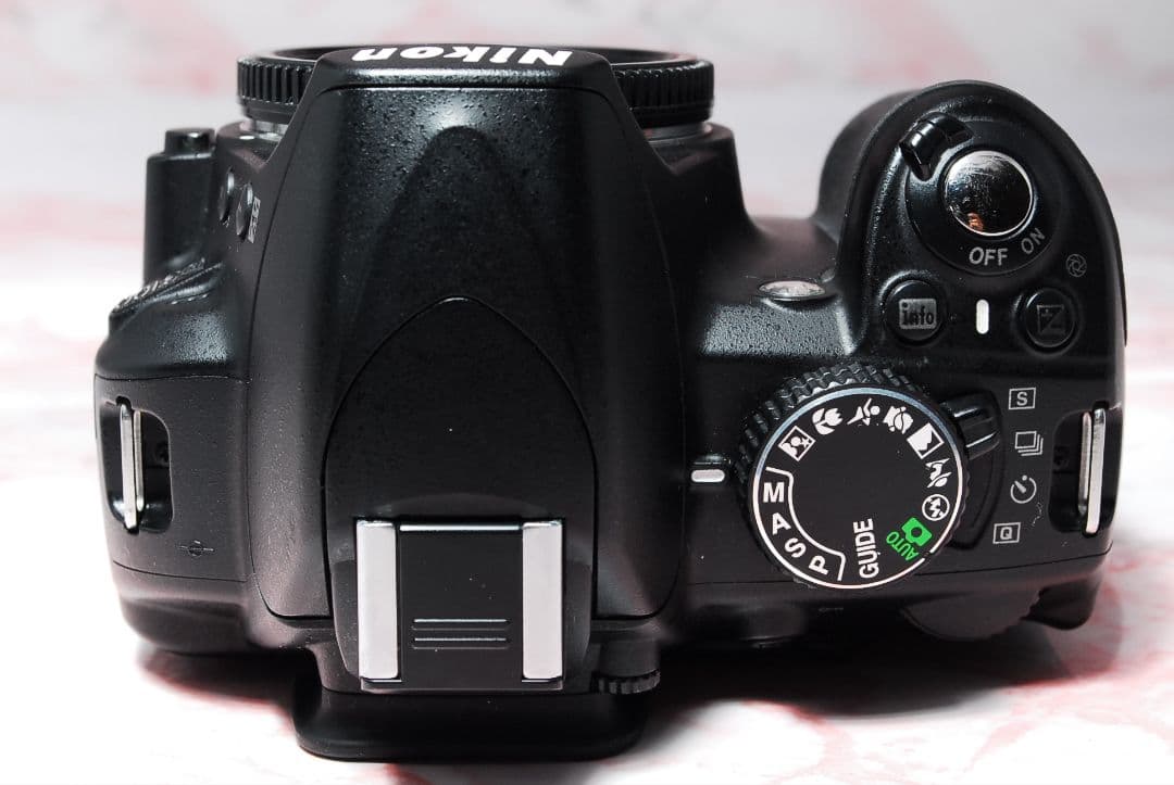 ✨️訳あり大特価‼️✨Nikon D3100✨ AF-S標準レンズ付 一眼レフ