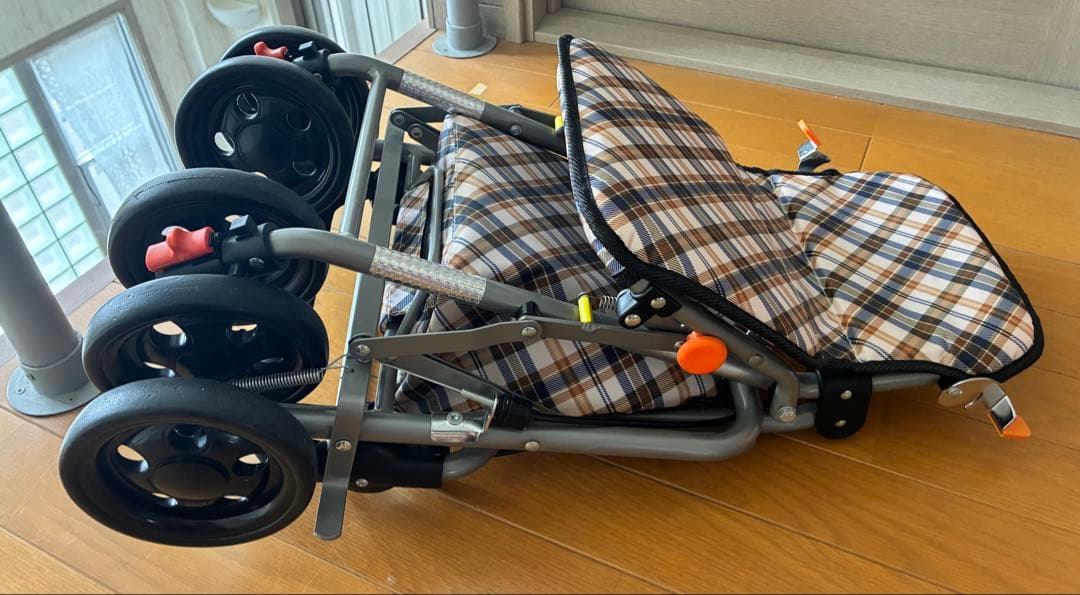 美品　シルバーカー　ラクーノウォーカー