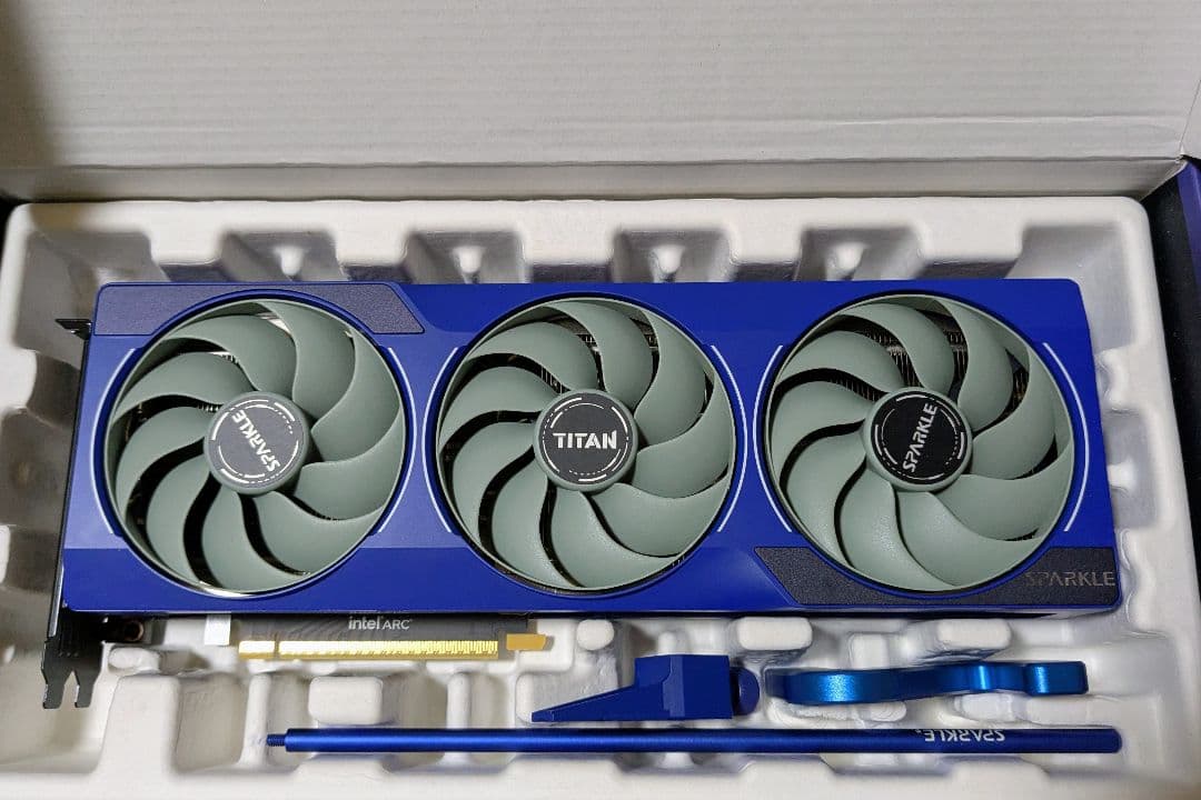 グラフィックボード・グラボ・ビデオカード intel ARC B580 SPARKLE TITAN OC 12GB