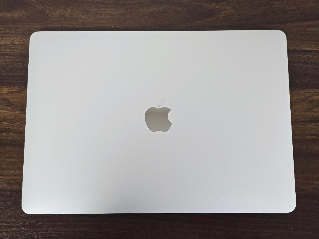 MacBookPro 2020 13インチ i5 16G 256G E4