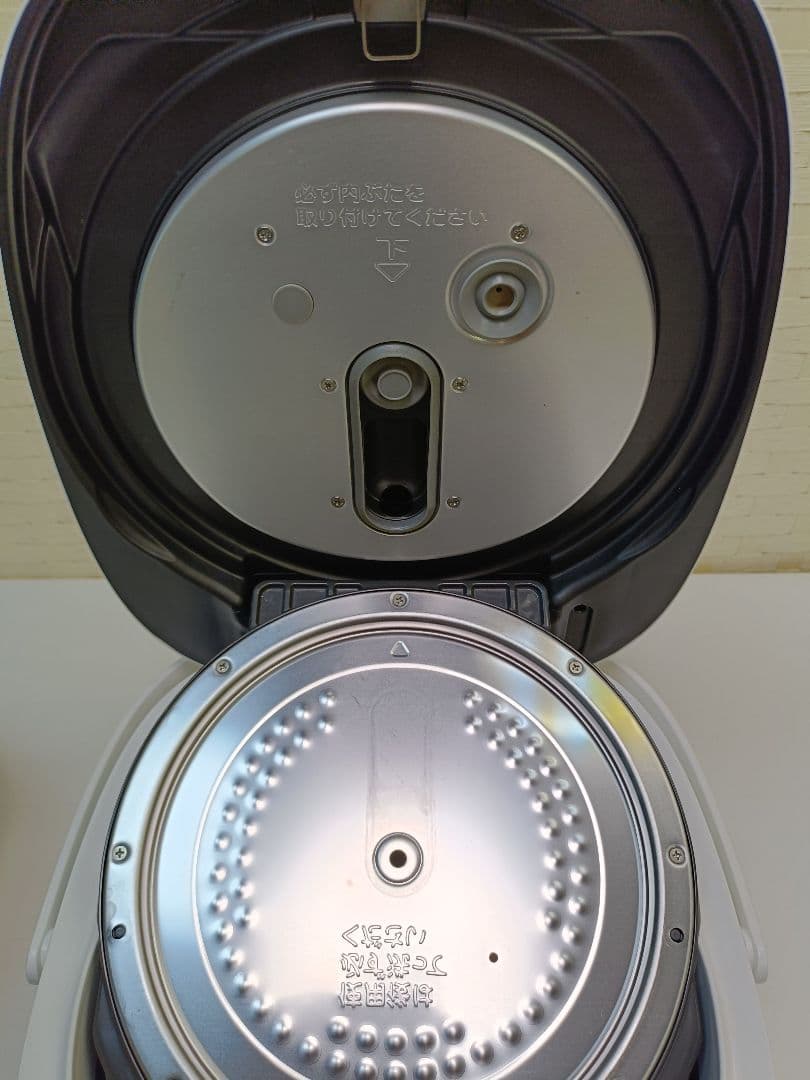東芝 真空IHジャー炊飯器 RC-18VRR 22年製 10合炊き