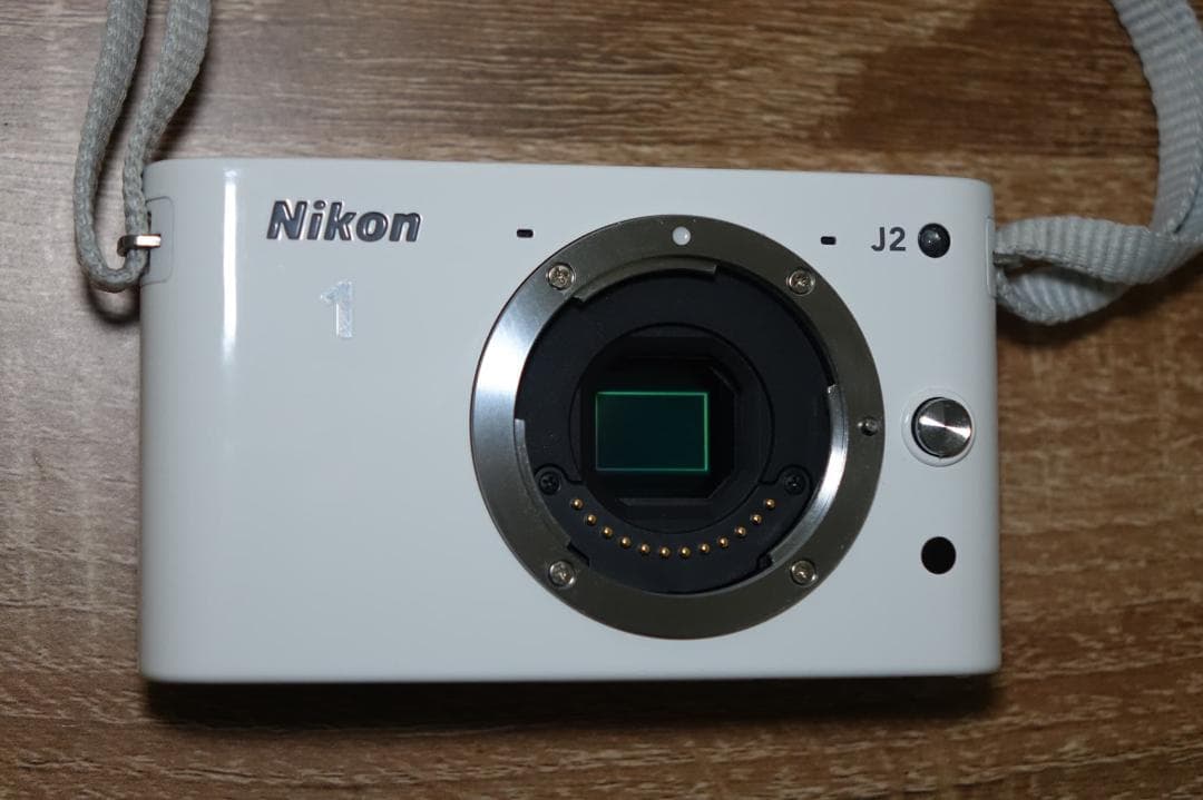 Nikon 1 J2 ホワイト ダブルレンズキット 動作確認済み