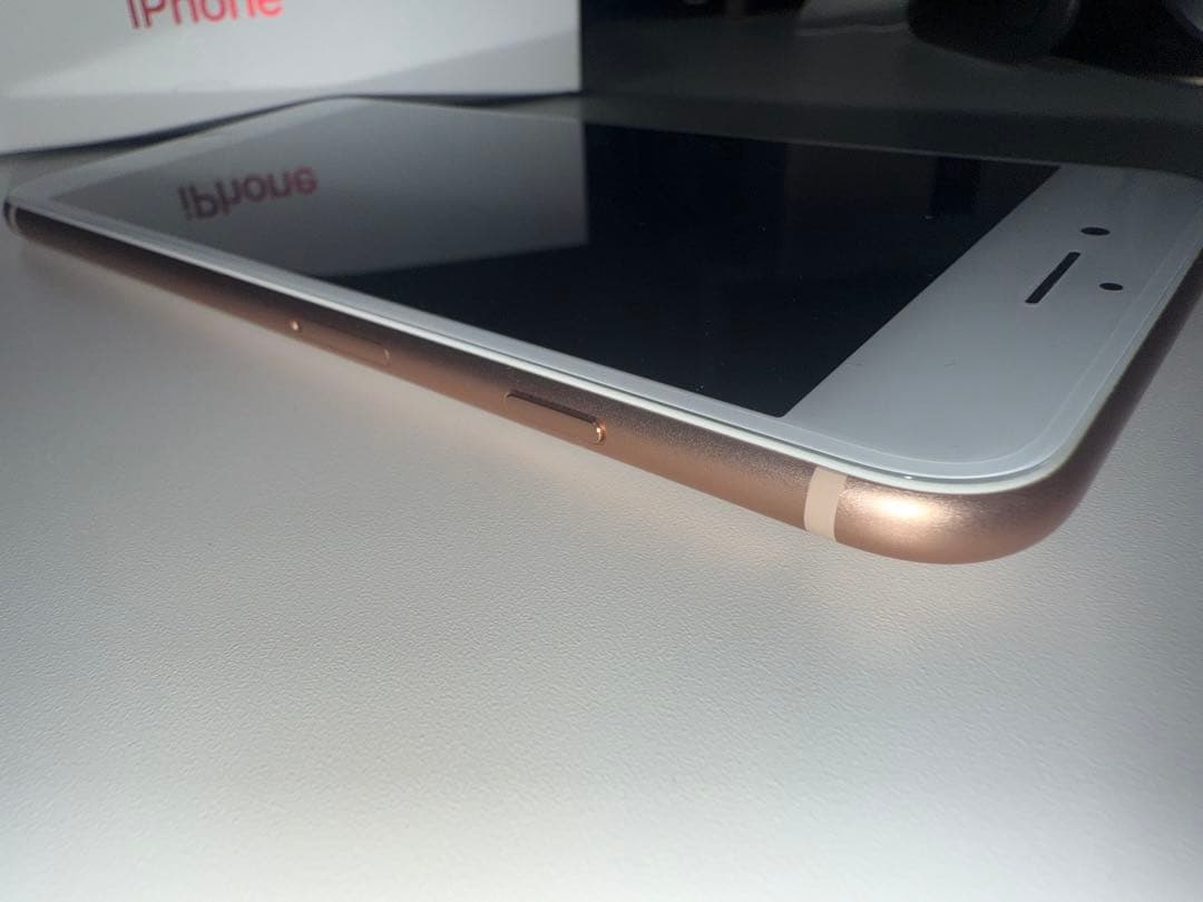Apple iPhone 8 Plus 64GB美品