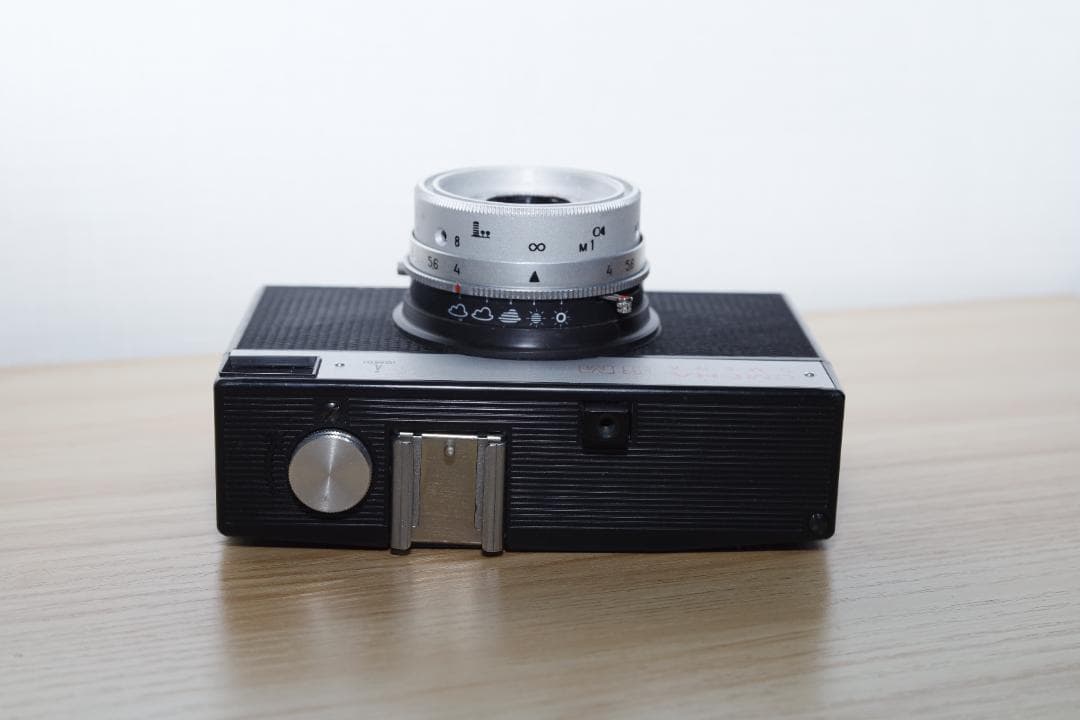 Lomo SMENA 8M (CMEHA) フィルムカメラ + Lomo ケース