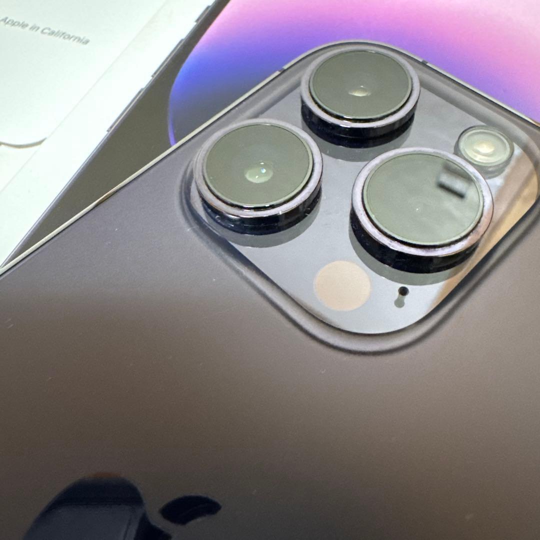 やす iPhone 14 Pro ディープパープル