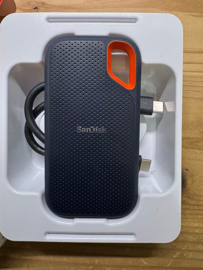 SanDisk Extreme ポータブルSSD 4TB USB-C ケーブル付