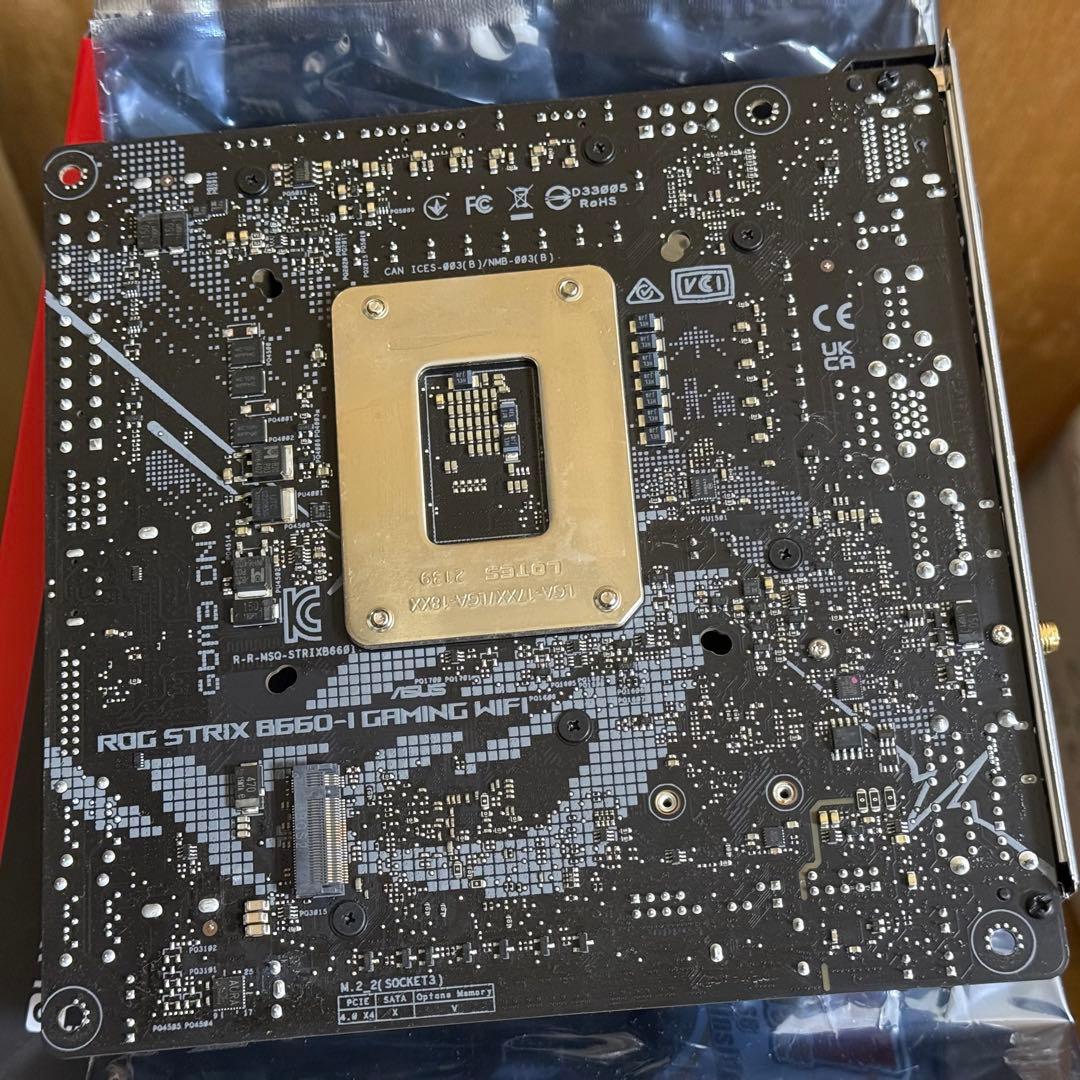 マザーボード ASUS ROG STRIX B660-I GAMING + Core i3