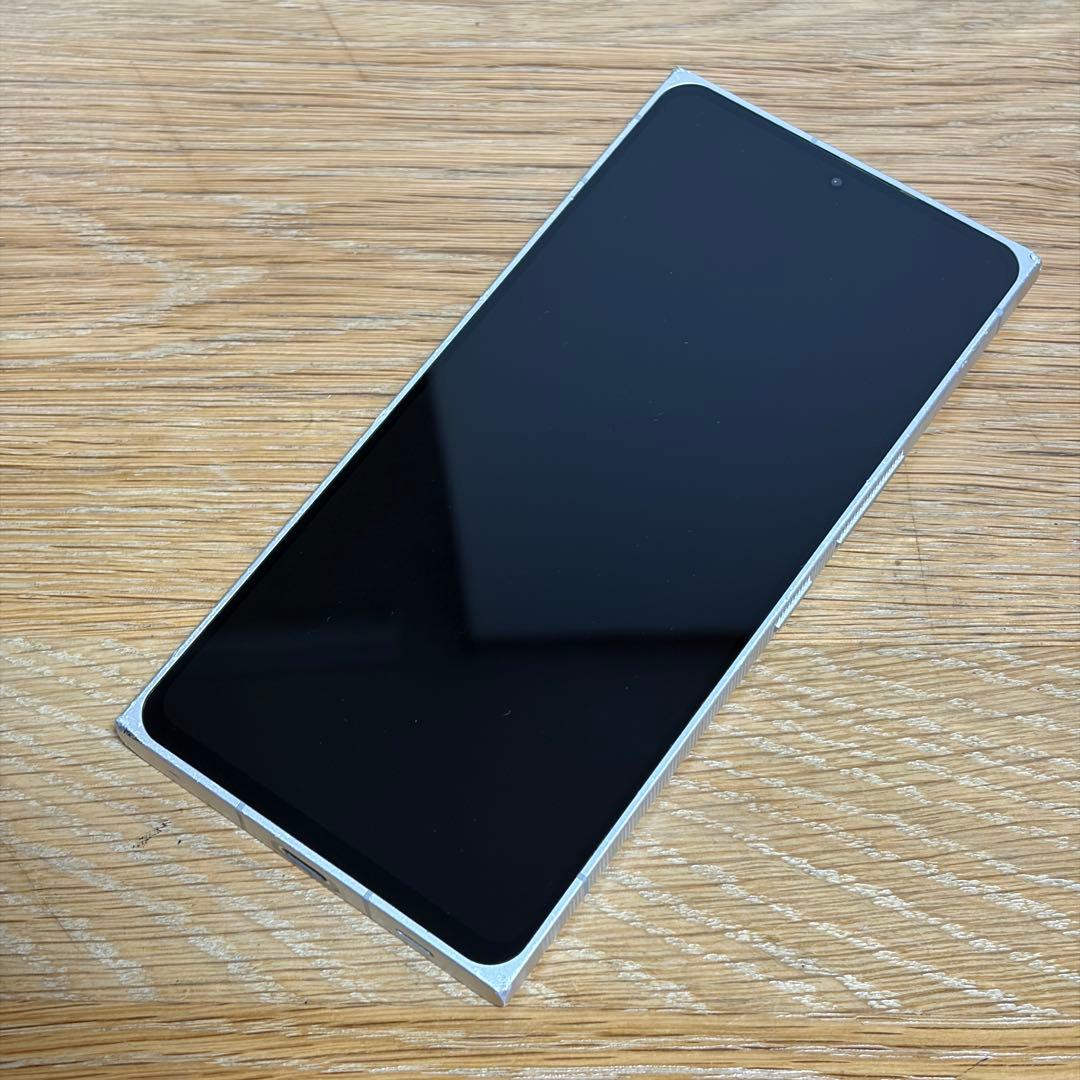 スマートフォン本体 17985 Leitz phone 2