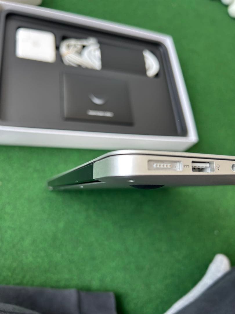 MacBook Air 13インチ　128GB