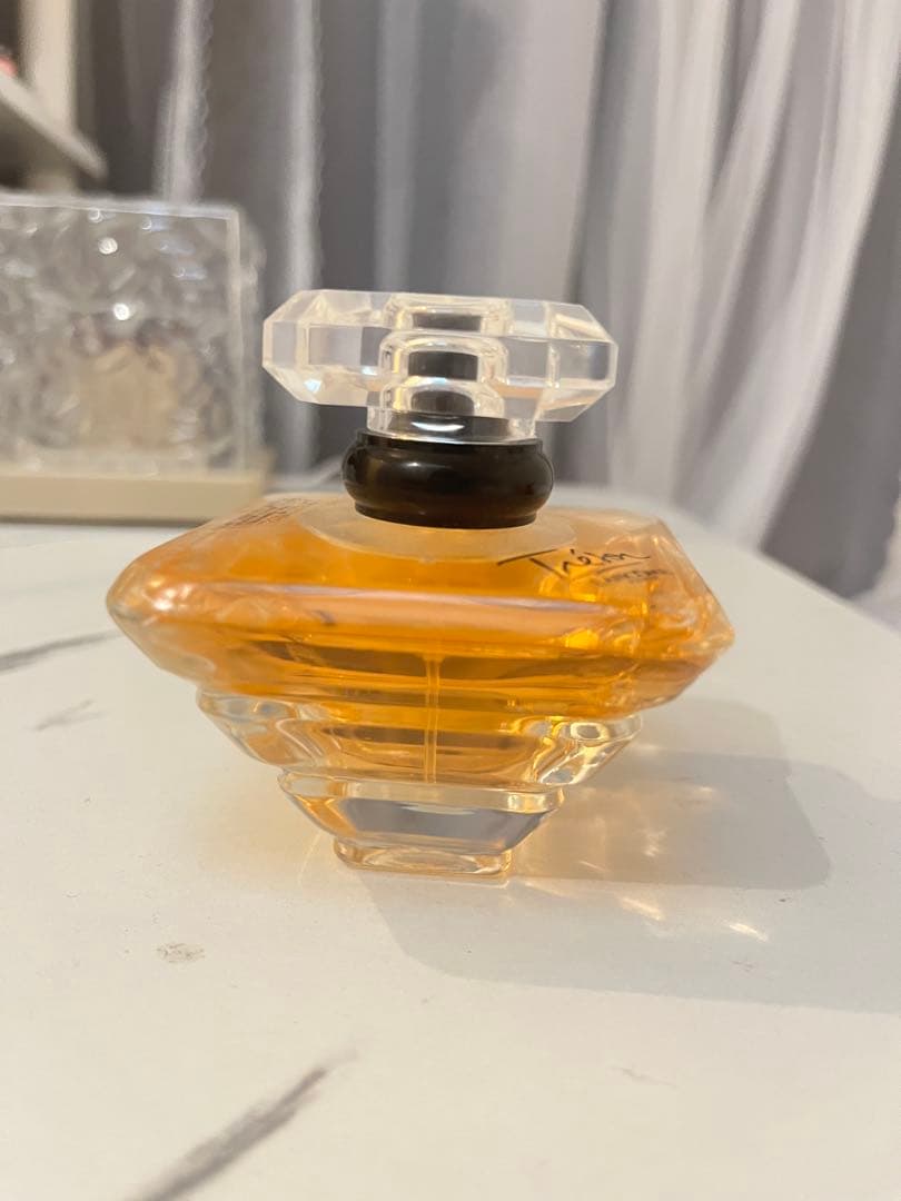 ランコム　香水　トレゾァオードゥ パルファン　50ml