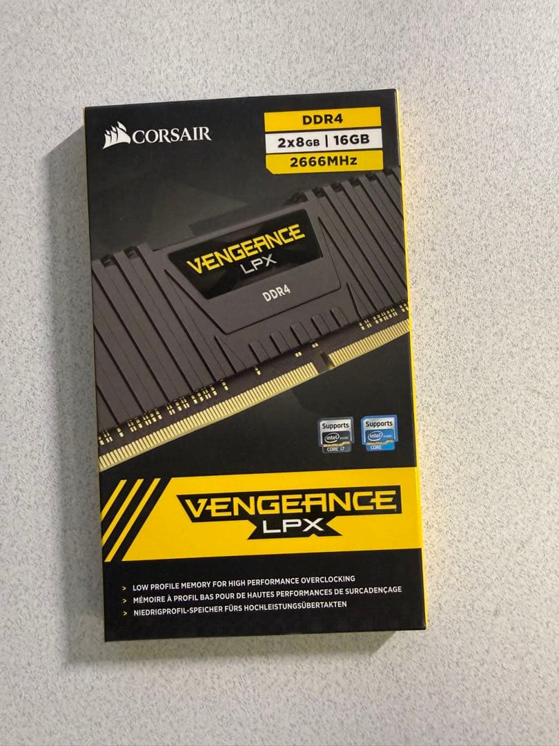 メモリー CORSAIR VENGEANCE LPX DDR4 16GB(8GBx2)