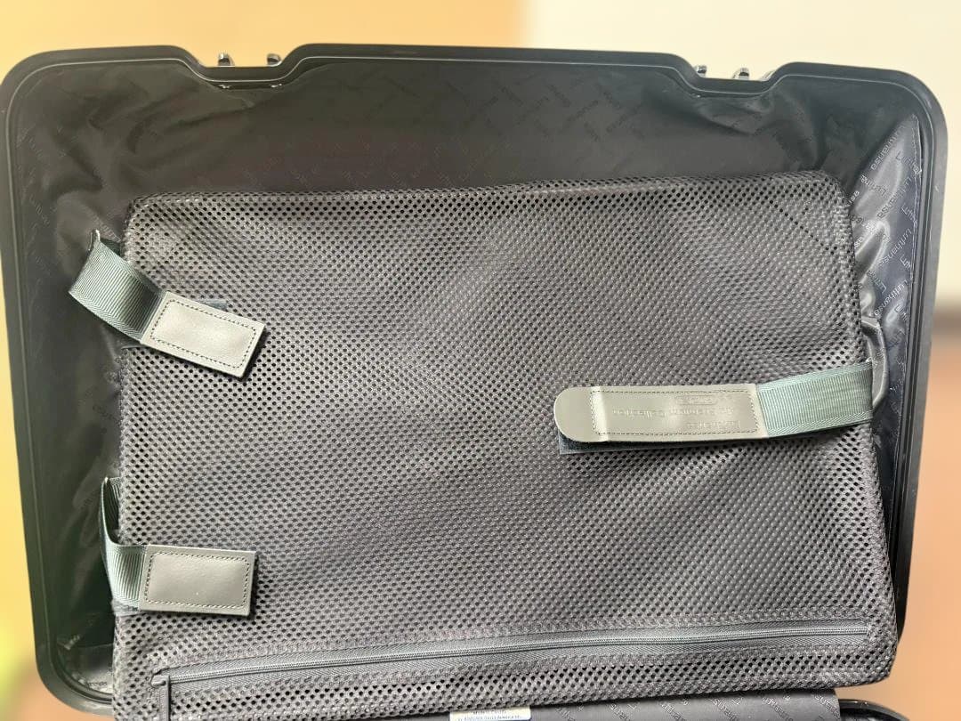 RIMOWA ルフトハンザ限定 ステルス 2輪 32L ブラック　機内持込OK