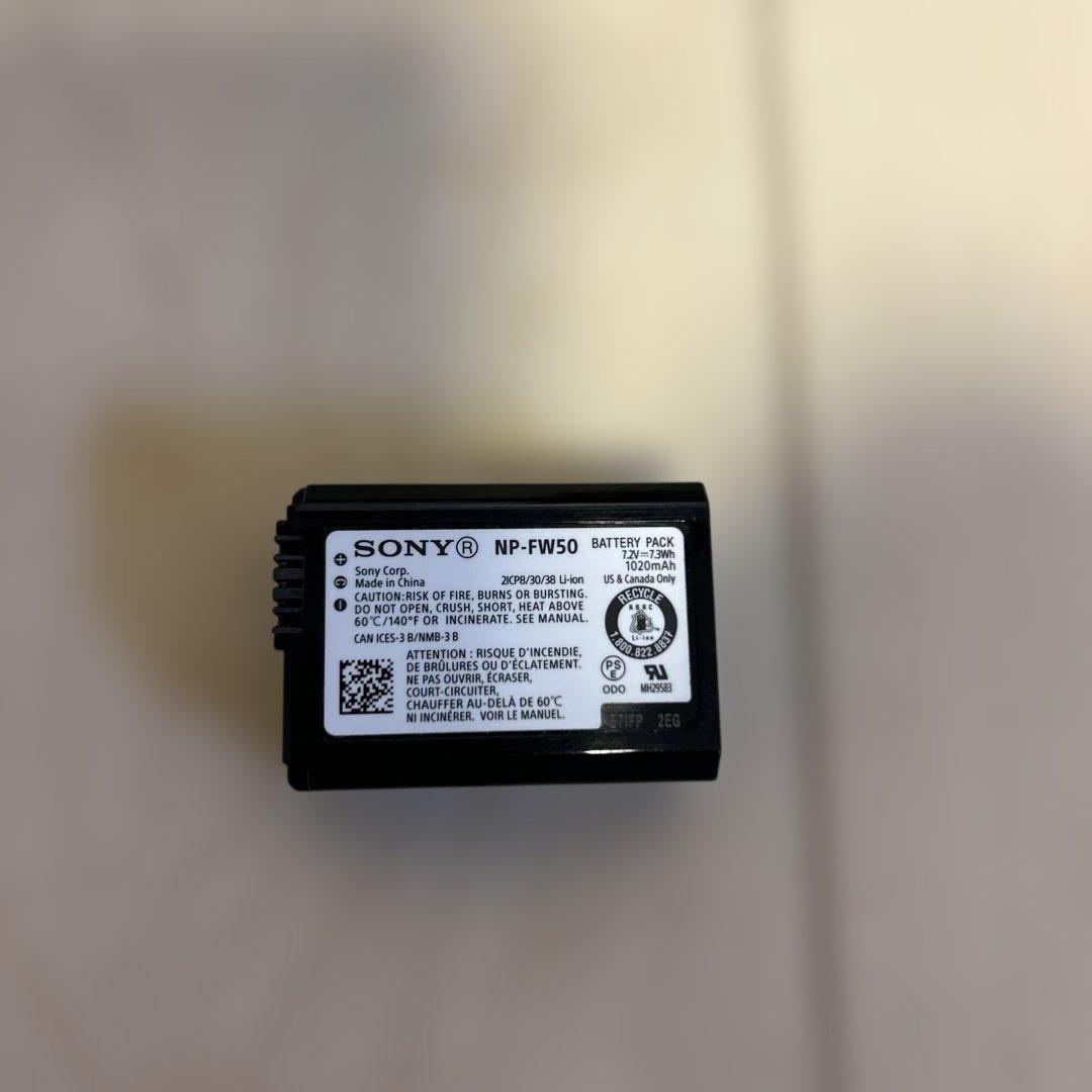 ソニー　SONY α6000 ボディ シルバー ILCE-6000