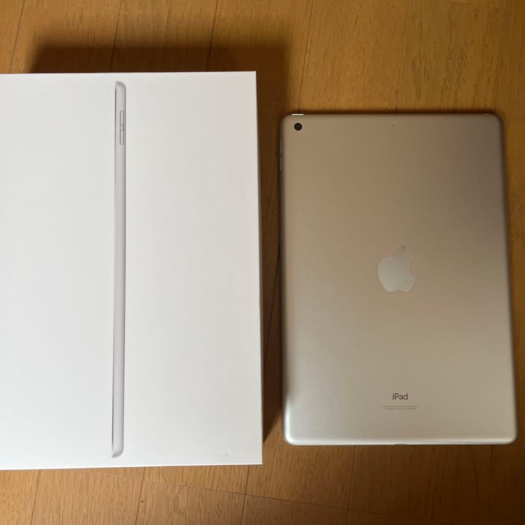 iPad シルバー第9世代 64GB本体wi-fiモデル