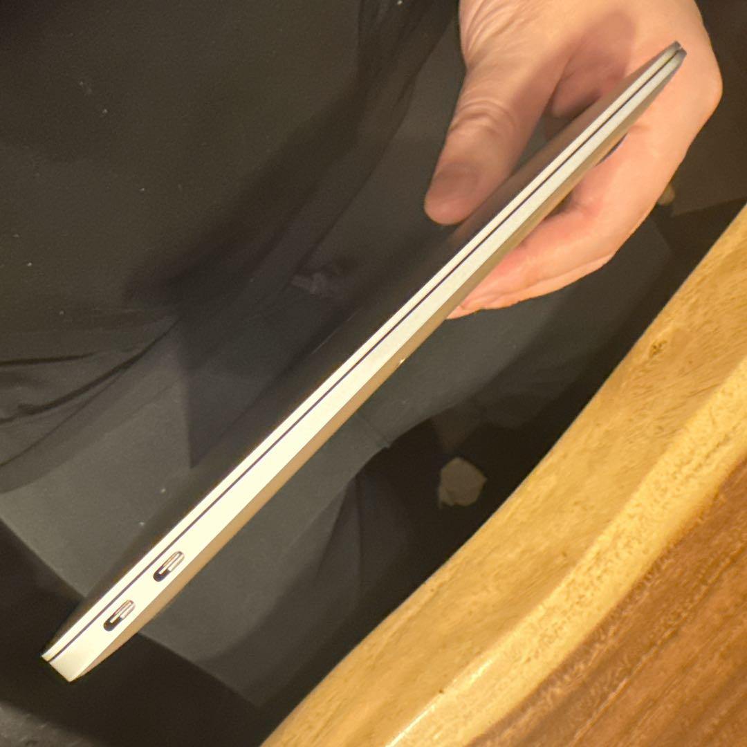 MacBook Air 2020 i5/8GB/512GB 動作良好 美品