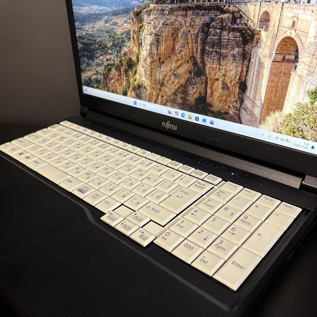 B*！様 【SALE】LIFEBOOK 第6世代Ci5/500GB/8GB/Wi