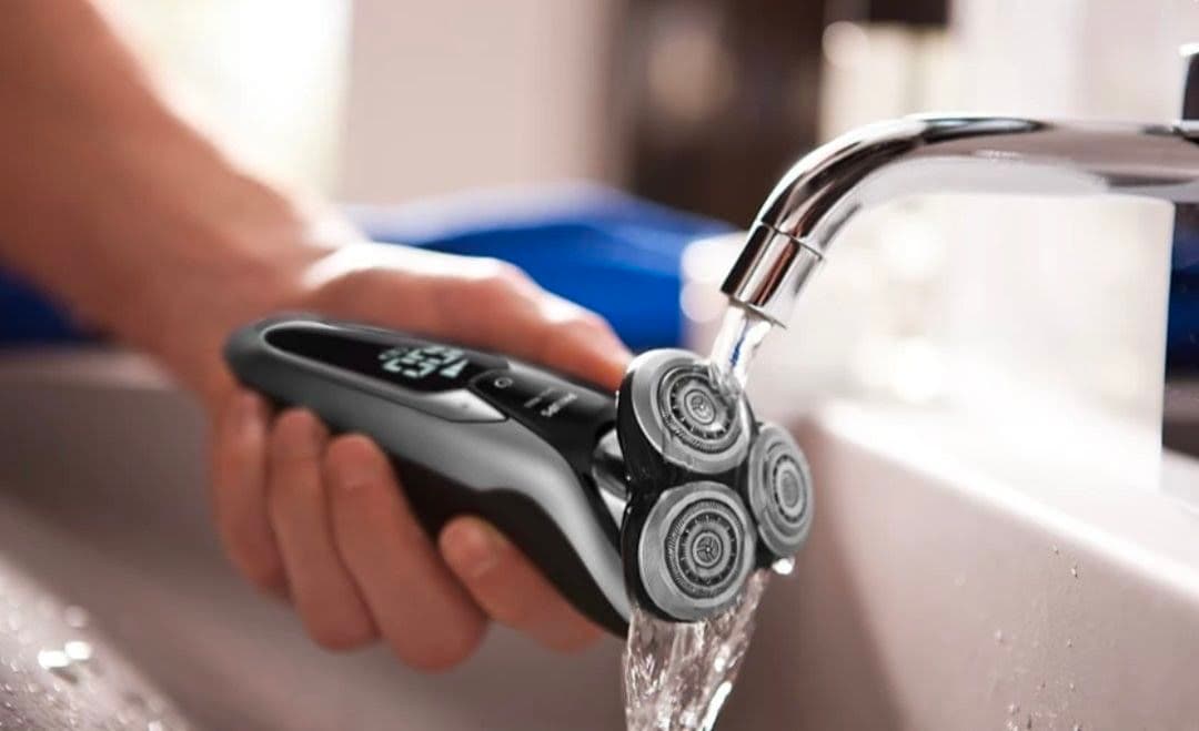 ✨️PHILIPS　9000シリーズ最上位モデル　72枚刃　2018年製✨️