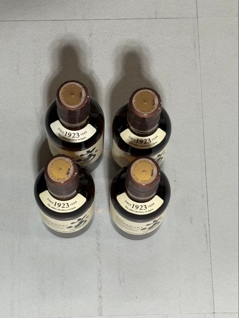 あ*ん様 サントリー シングルモルトウイスキー 山崎 180ml ×4本