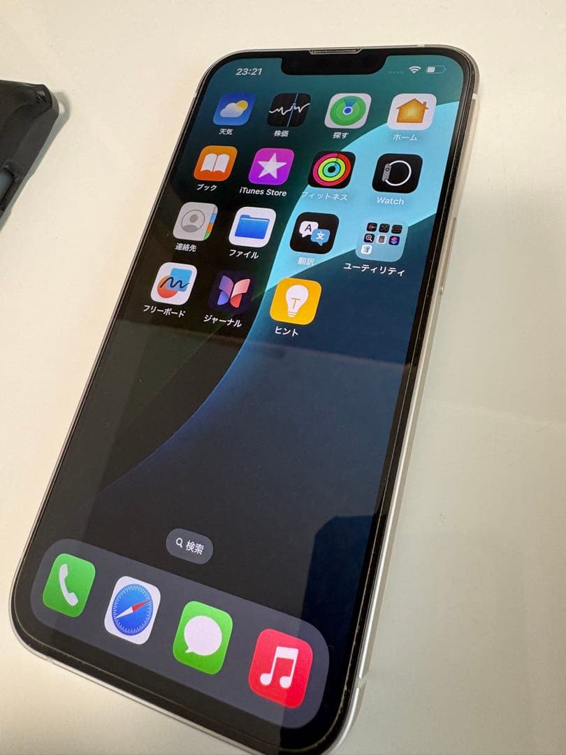 Apple iPhone13 本体 箱付き ケース付き フィルム貼付