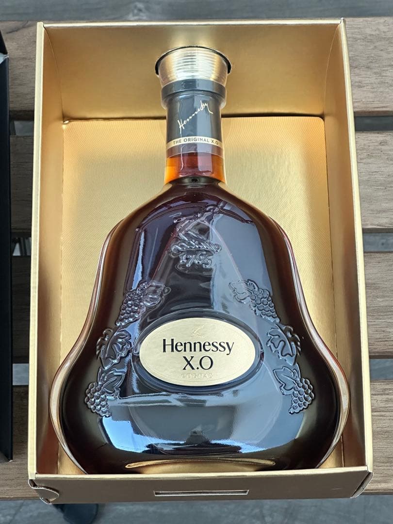 Hennessy X.O コニャック 700ml ギフトボックス付き