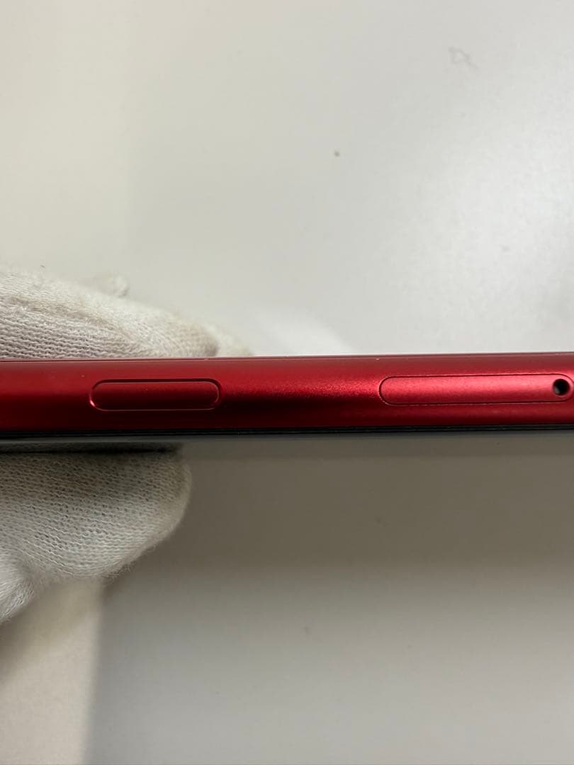 iPhone SE (第3世代) 64GB レッド　本体　☺︎