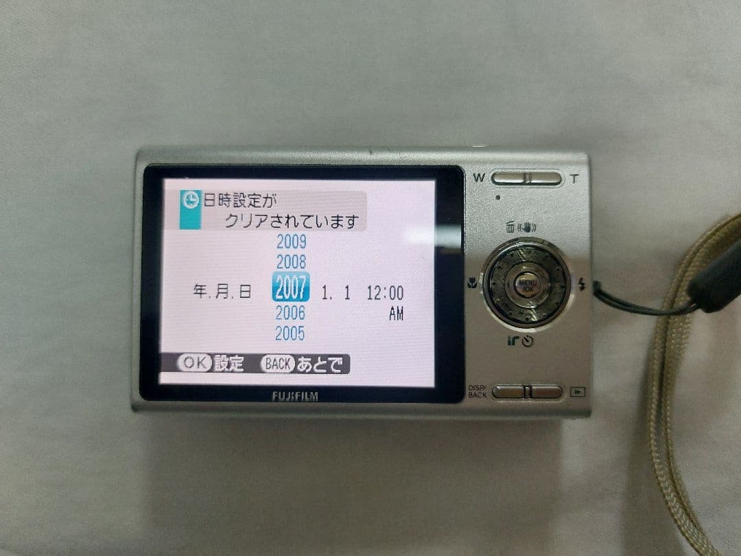 FUJIFILM　FinePix Z 100fd　デジタルカメラ
