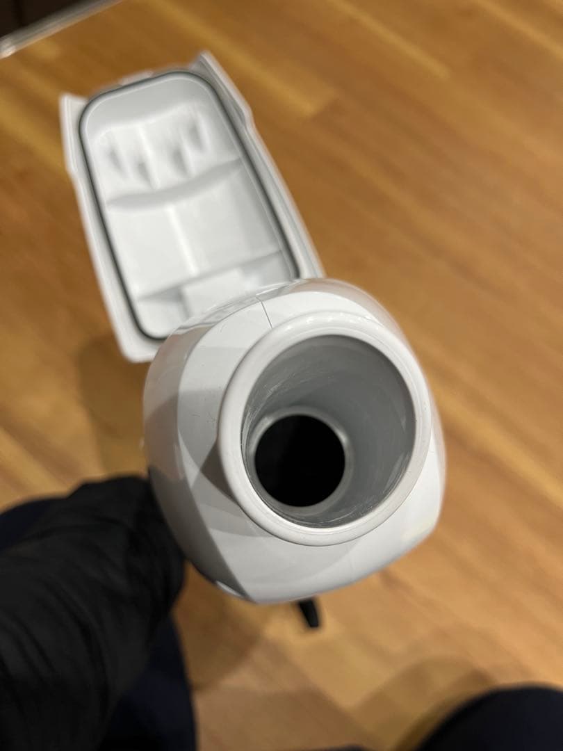 Makita CL107FD 充電式クリーナー