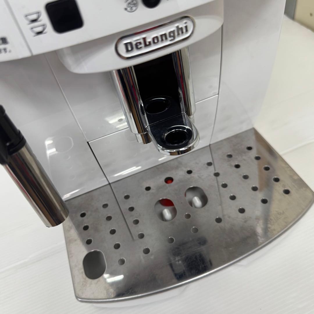 DeLonghi (デロンギ) マグニフィカS ECAM22112W