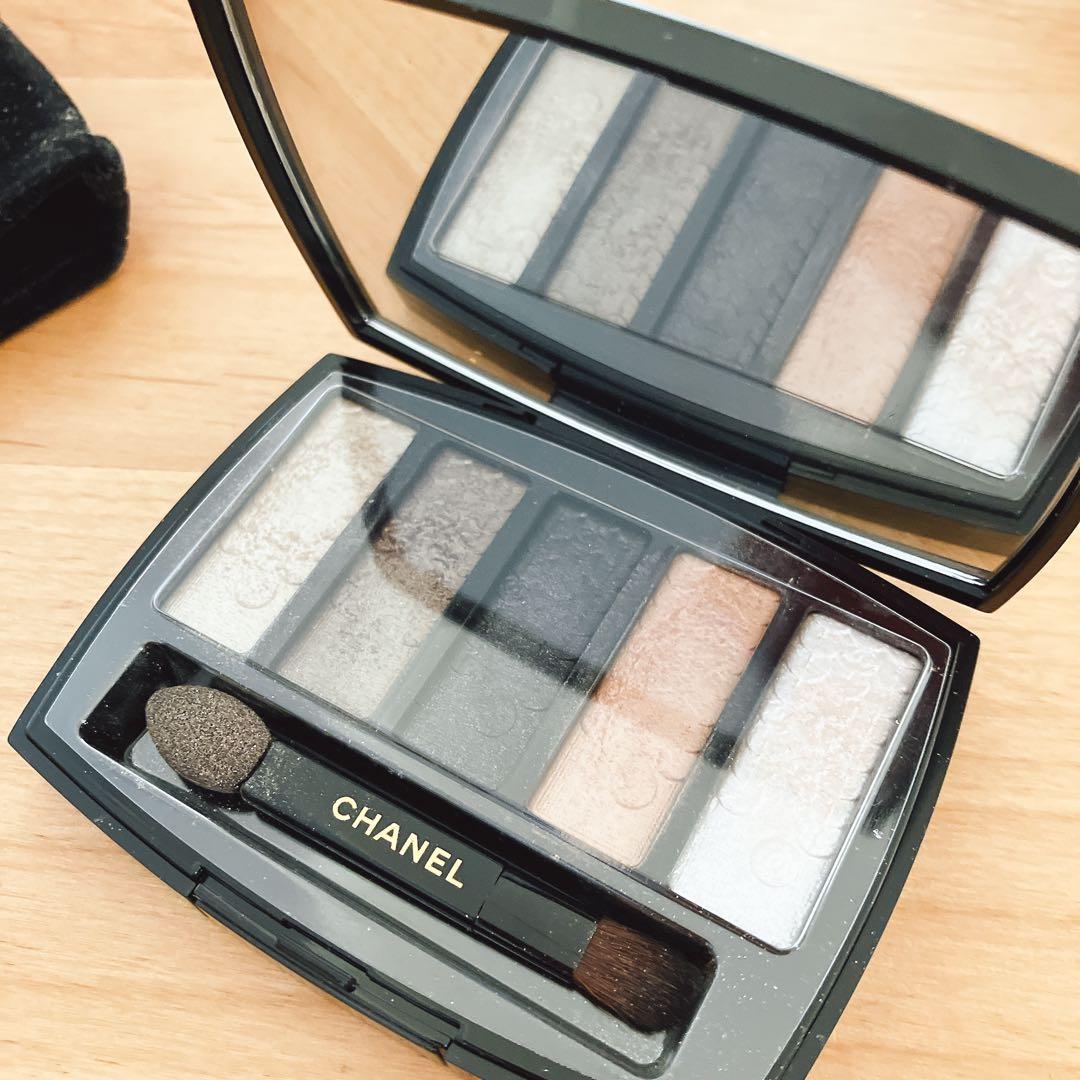 CHANEL ルミエール　グラフィック