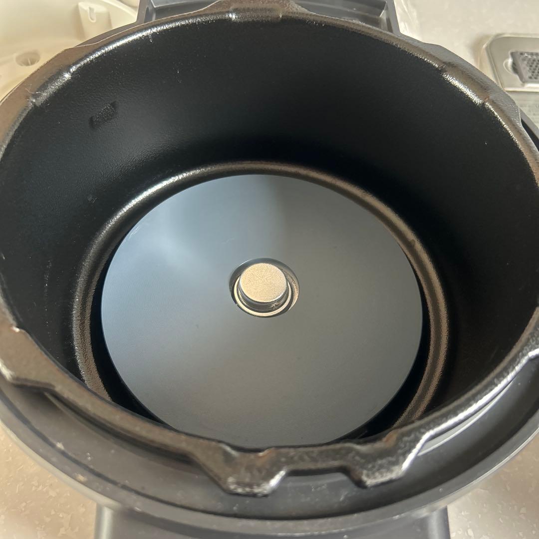 2021年製 アイリスオーヤマ　電気圧力鍋 ４L KPC-MA4 -B