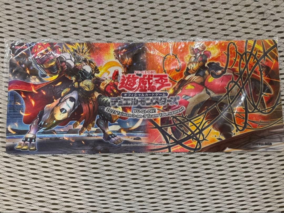 遊戯王公式プレイマット 新品未開封 アジア セリオンズ“キング”レギュラス198