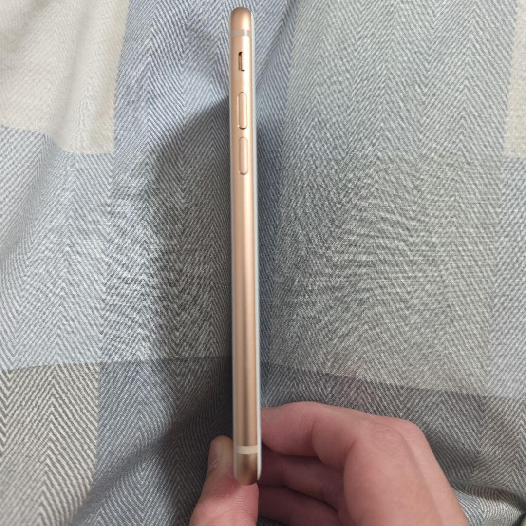 iPhone8　64GB SIMロックあり