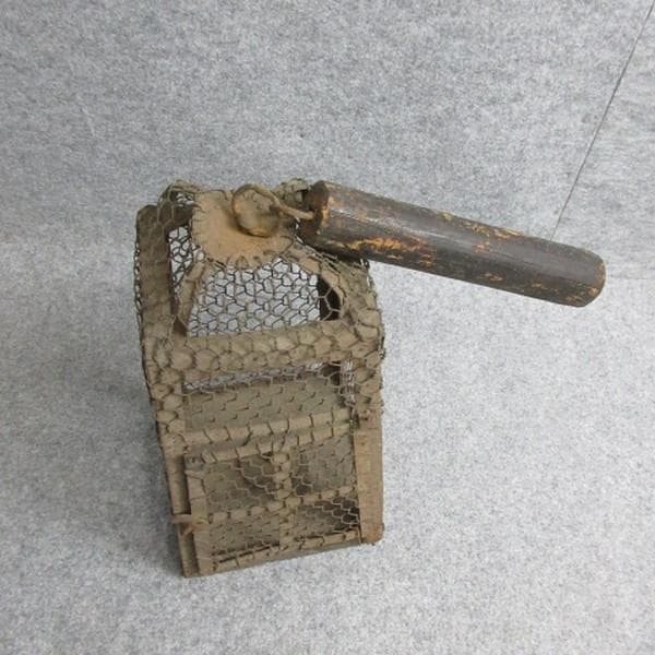 時代鉄製蔵行灯 [B28598]