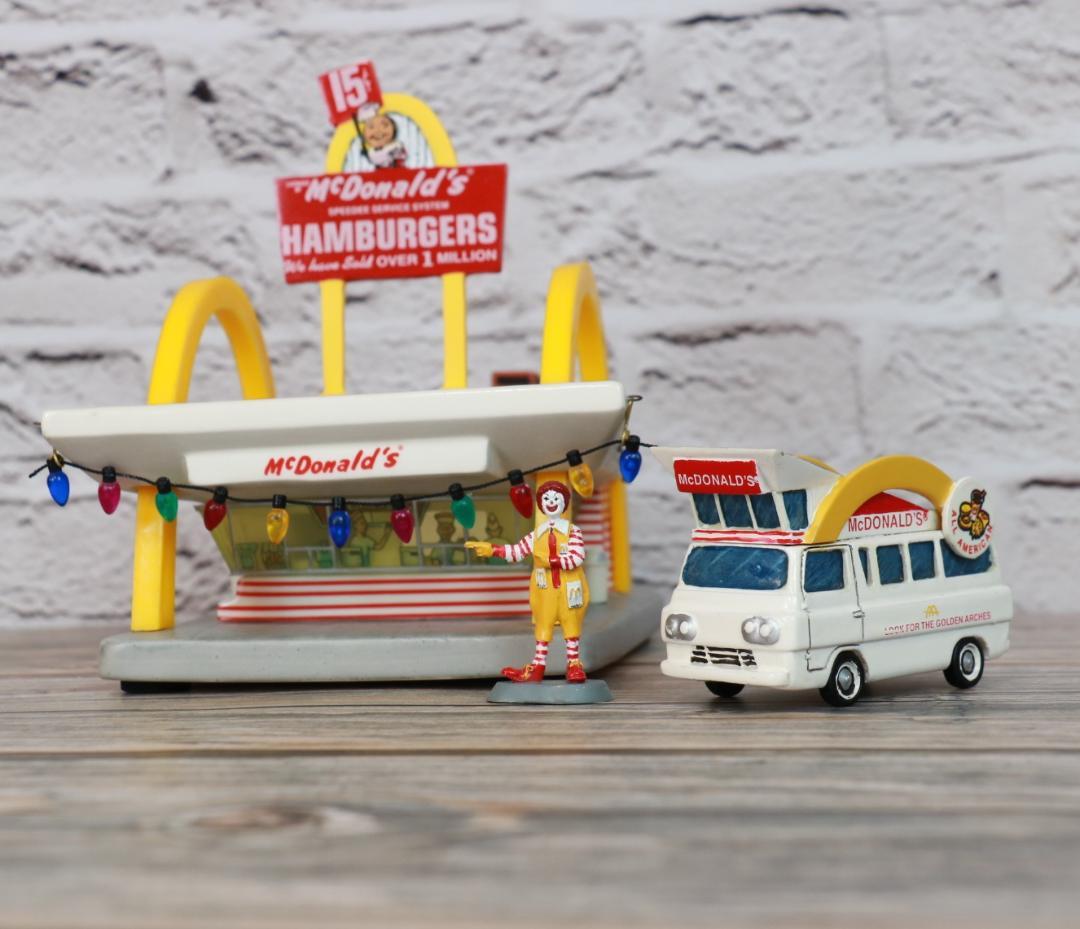 【マクドナルド】　ライト付きセラミックレストランとロナルドとマクドナルドのバン
