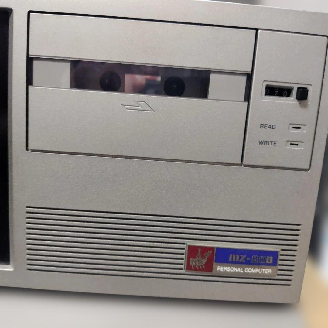 SHARP MZ-80B 本体