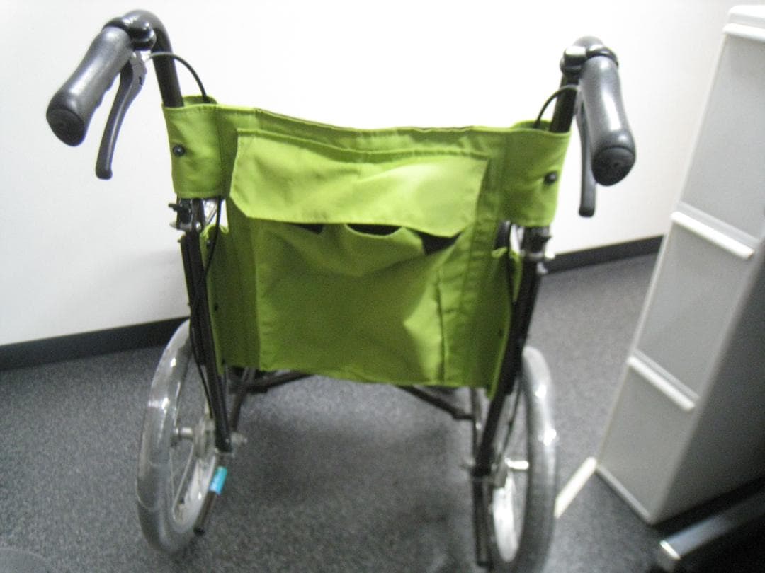 【送料無料】介助式車いす 標準型 ルッタ VA10134 パナソニック ②