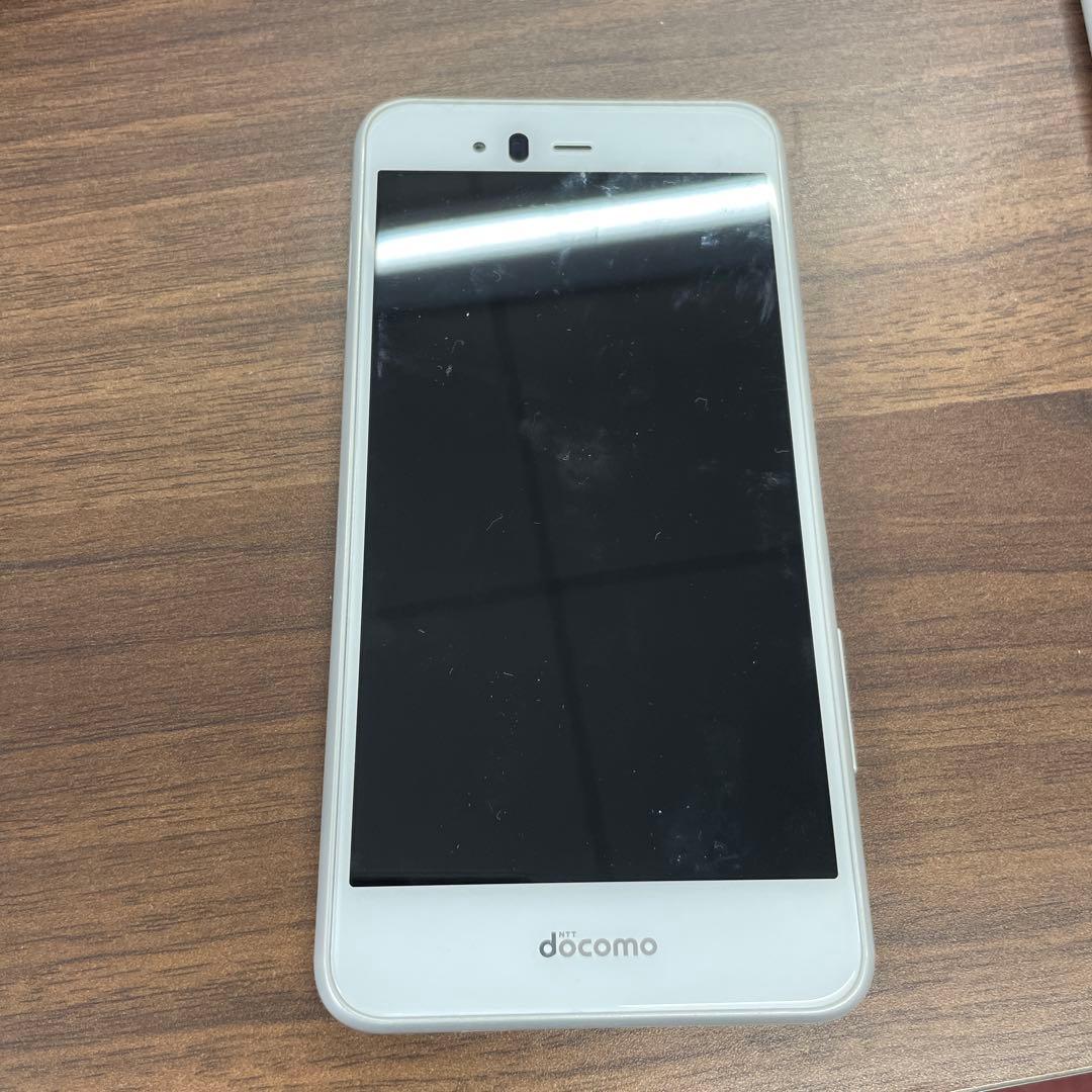 【中古品】docomo arrows ホワイト　本体　3台セット