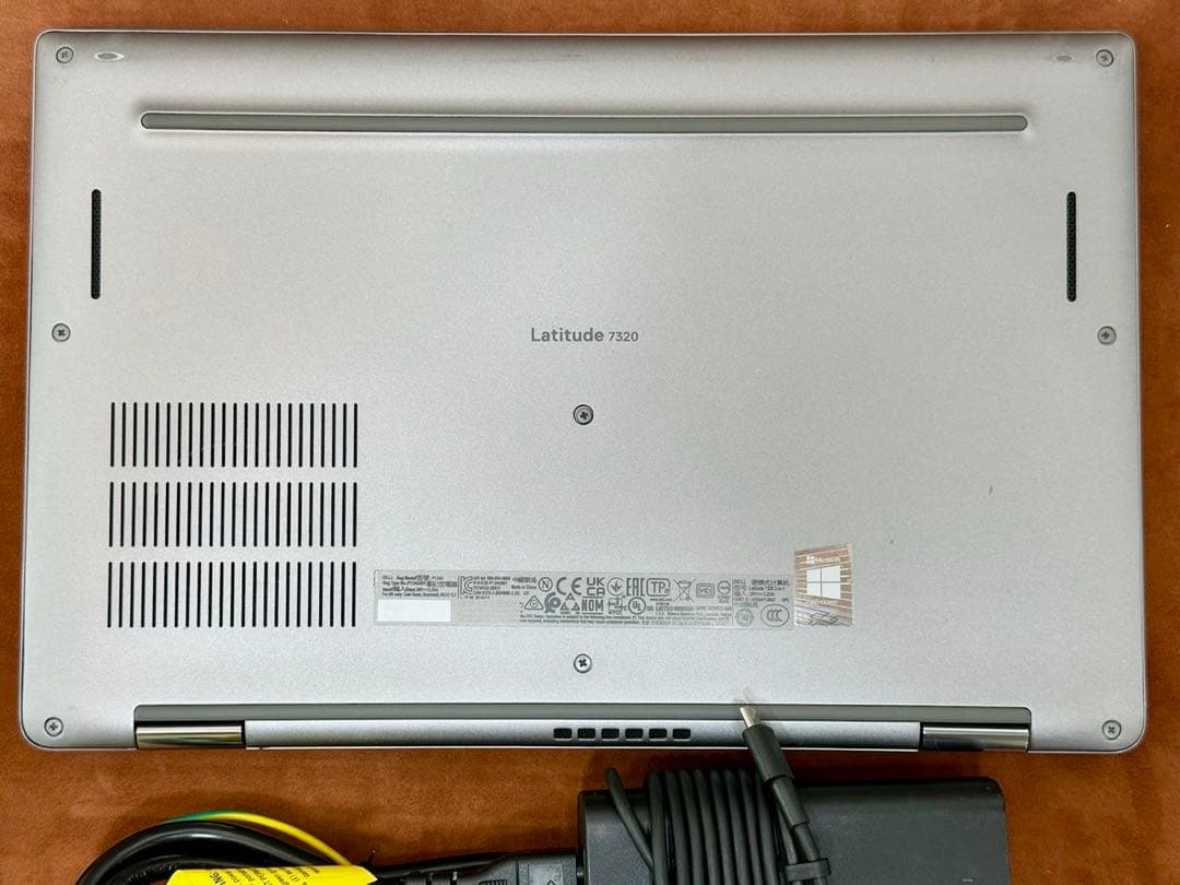 Windowsノート本体 DELL Latitude7320 i7-1165G7 16GB 2044